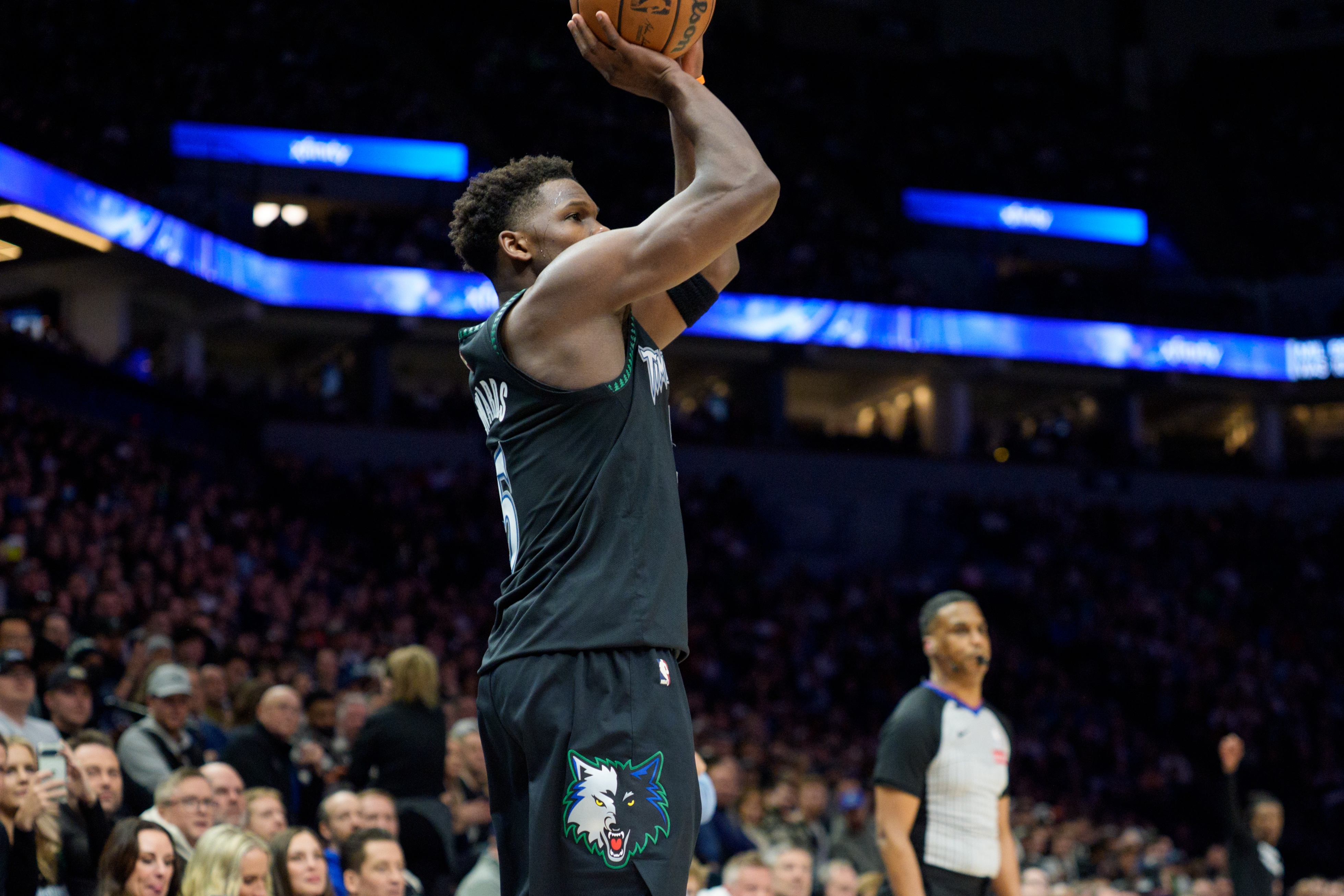 鲸鱼直播nba-华子：我喜欢顶着包夹投篮 当我出手时我们的赢球概率会更高